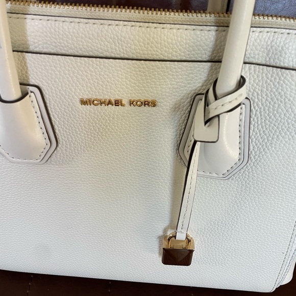 Michael Kors Mercer Pebbled Leather Satchel - Picture 4 of 13
